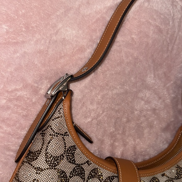 COACH THE ORIGINALS HAMPTONS HOBO BAG - Picture 4 of 14